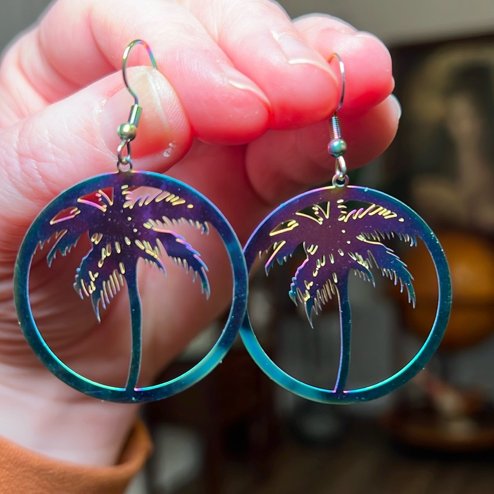 Iridescent tropical palm tree niobium dangle earrings